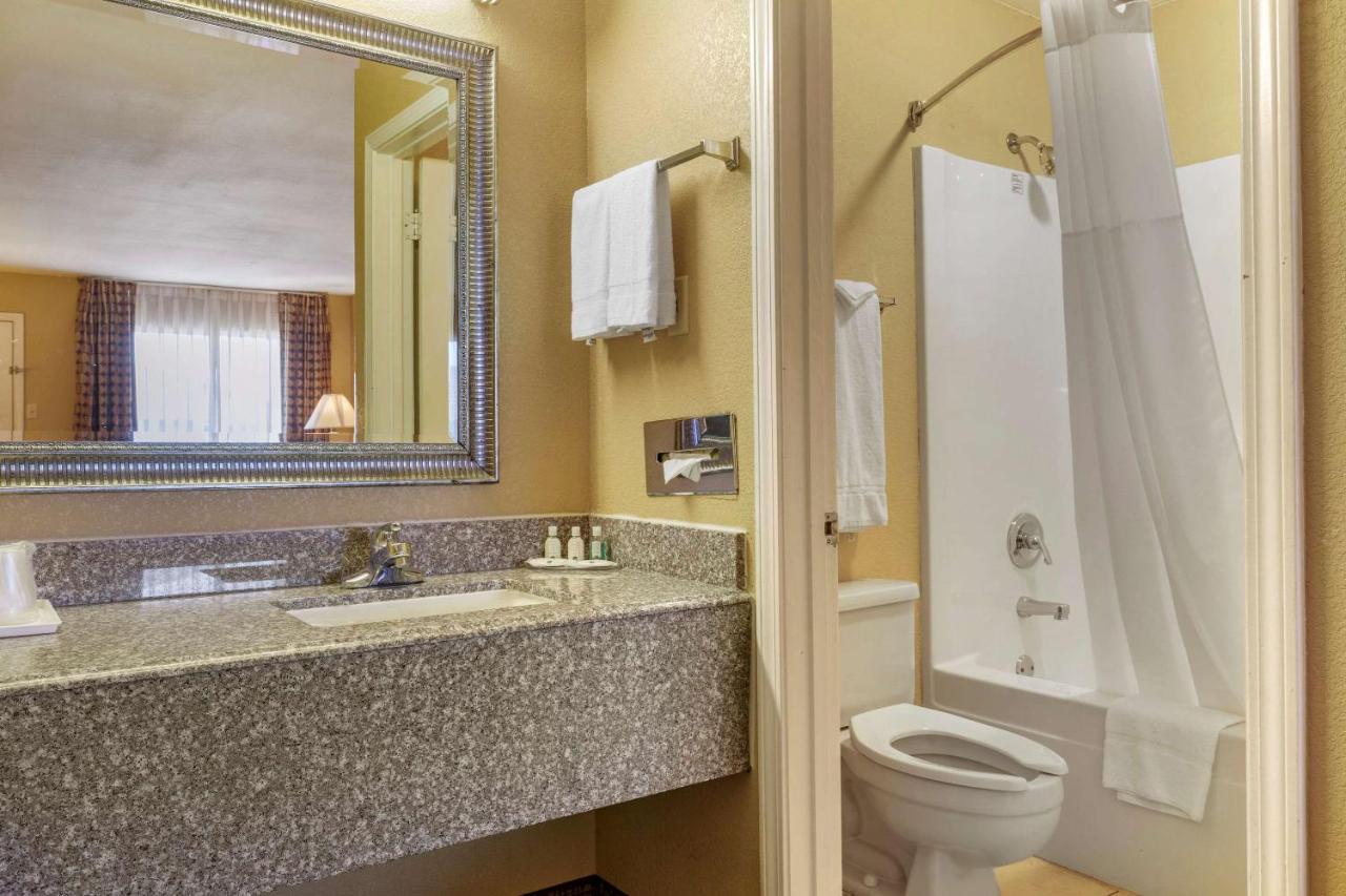 Quality Inn Russellville I-40 Bagian luar foto
