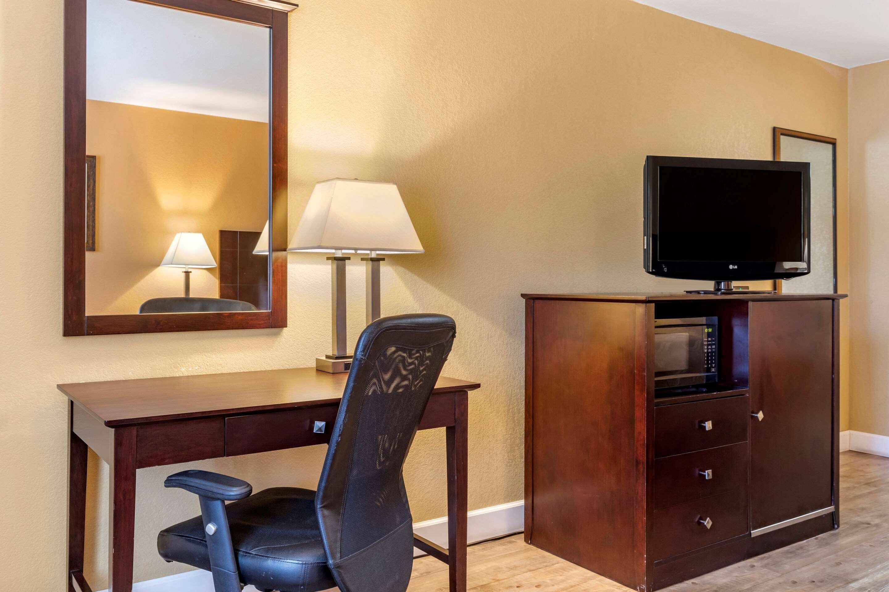 Quality Inn Russellville I-40 Bagian luar foto