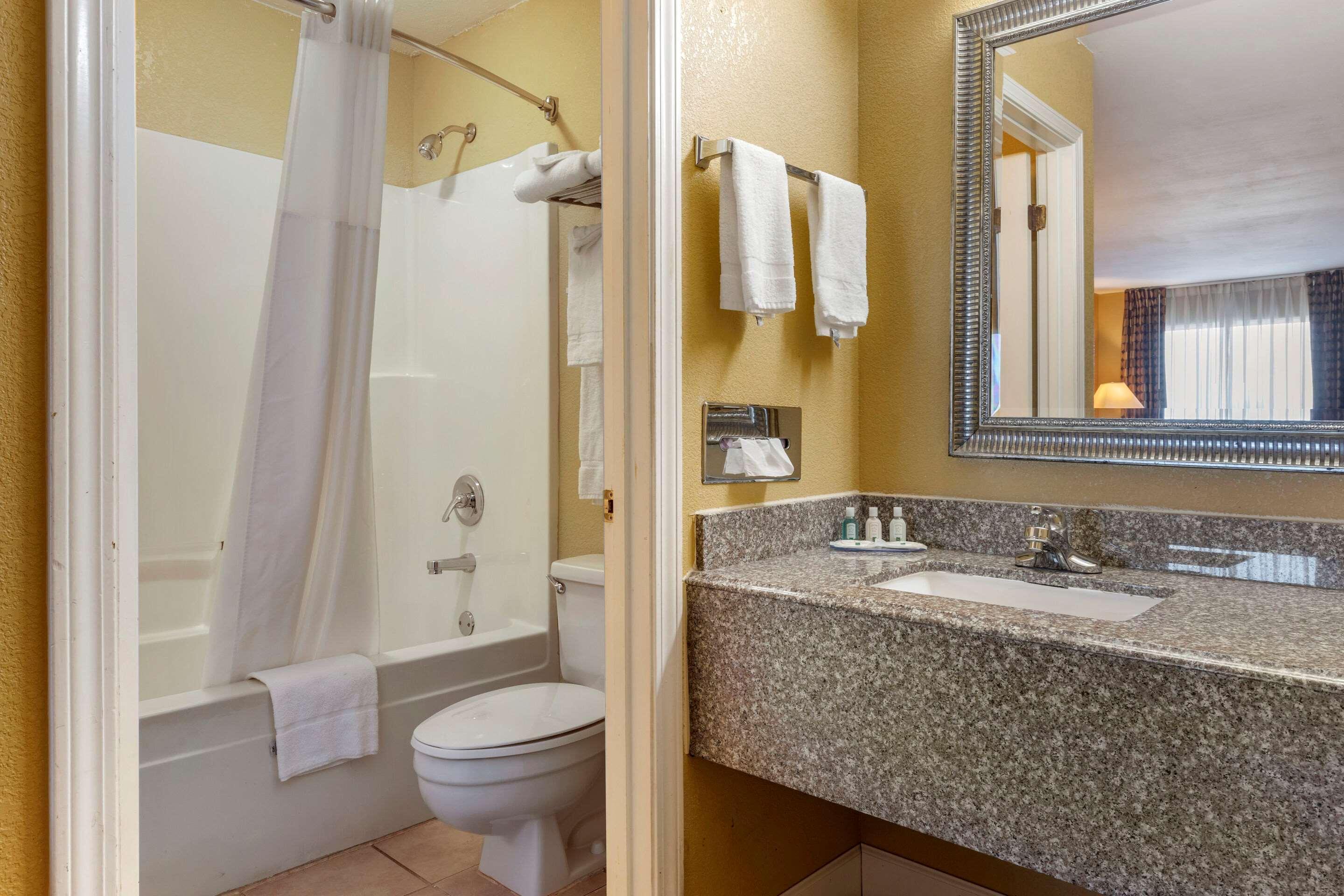 Quality Inn Russellville I-40 Bagian luar foto