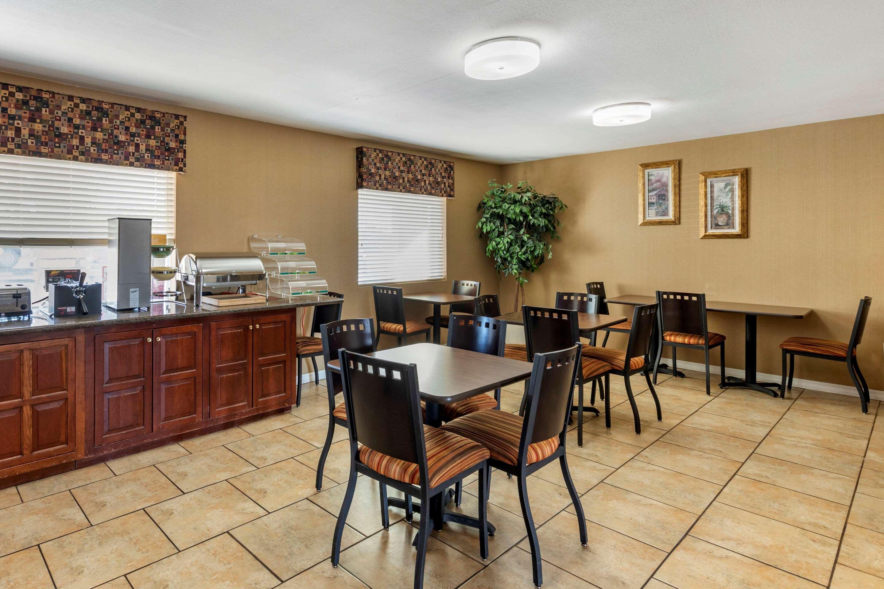 Quality Inn Russellville I-40 Bagian luar foto