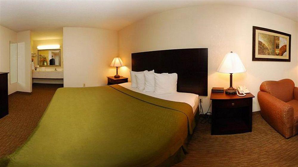 Quality Inn Russellville I-40 Bagian luar foto